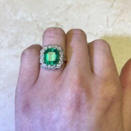 Emerald and Diamond Halo Cluster Ring Hand Picture 13352